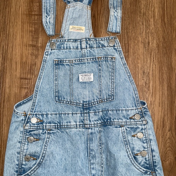 LEVIS PREMIUM BAGGY OVERALLS, XSMALL Light Wash EUC Cotton - Picture 4 of 8